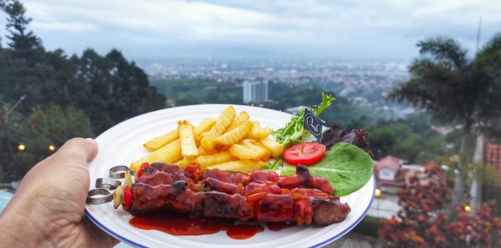 Orofi, Cafe Instagramble ala Yunani di Bandung